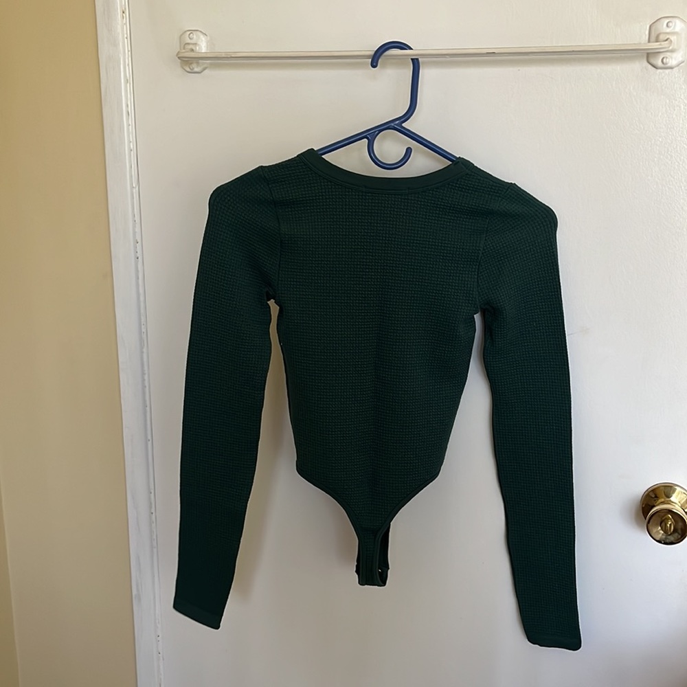 Green bodysuit from forever 21. - Picture 6 of 7